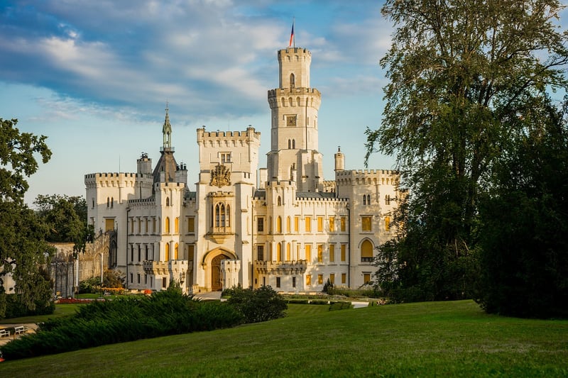 Outdoor Fairy-tale Settings